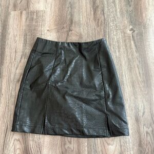 NWT Black Croc Faux Leather Mini Skirt Francesca’s Size Small